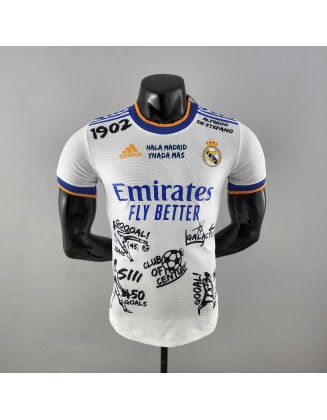 Real Madrid 13 Champions Commemorative Edition 21/22 Player Version